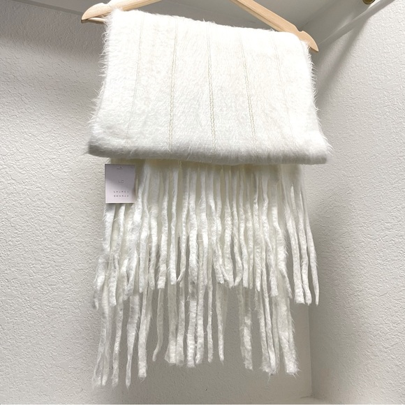 Lauren Conrad ❄️ Extra Long Soft & Fuzzy Cold Weather Scarf in Ivory - Picture 4 of 7